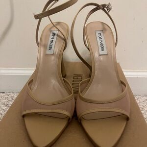 Steve Madden Women's Beki beige strap Sandal heel